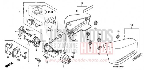 COUVERCLE LATERAL (VTX1800C2/3/4) VTX1800C2 de 2002
